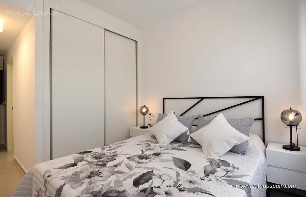 2 slaapkamer Appartement te koop in San Miguel de Salinas met zwembad garage - € 316.000 (Ref: 8893311)