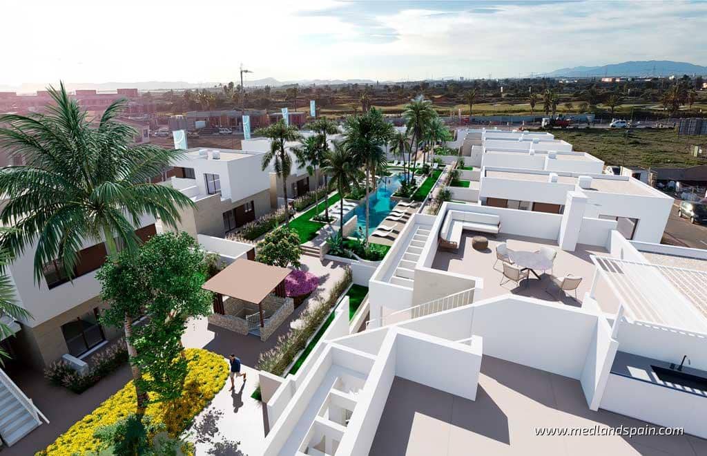 3 makuuhuone Huoneisto myytävänä paikassa Los Alcazares mukana uima-altaan 
autotalli - 350 000 € (Ref: 8902594)