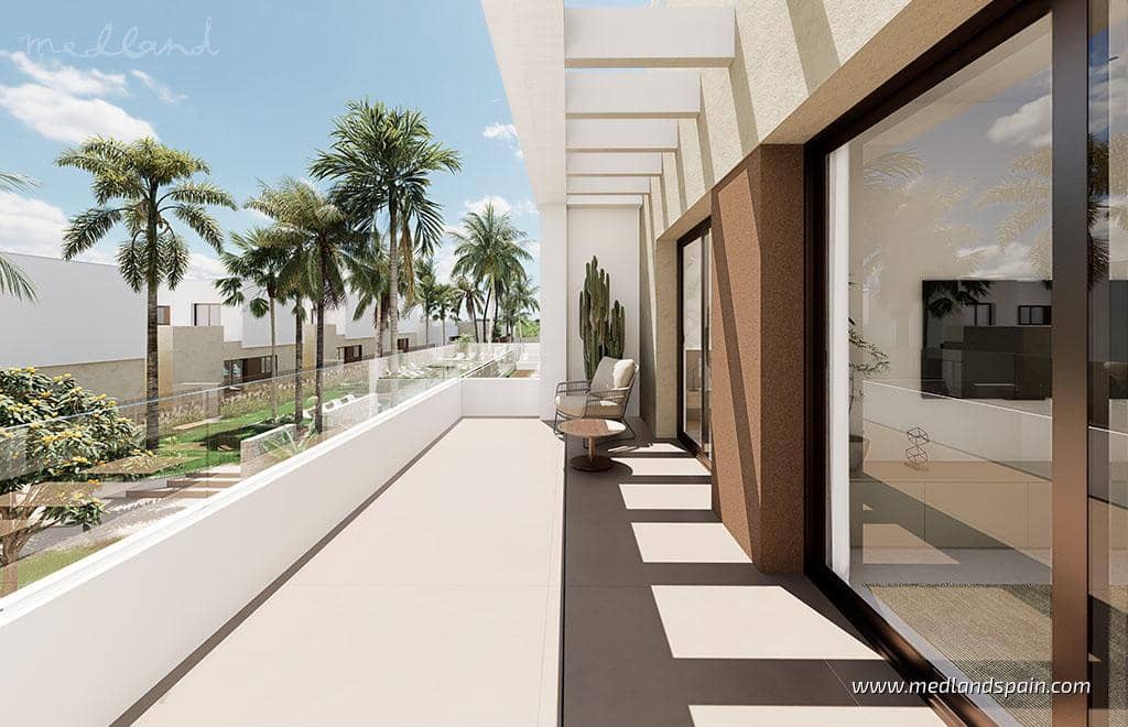 Apartamento de 3 habitaciones en Los Alcázares en venta con piscina garaje - 350.000 € (Ref: 8902594)