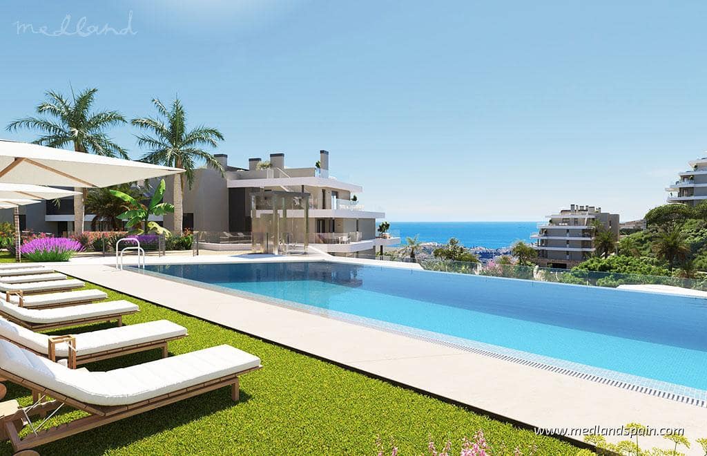 2 soveværelse Lejlighed til salg i Mijas Costa med swimmingpool garage - € 535.000 (Ref: 8913474)