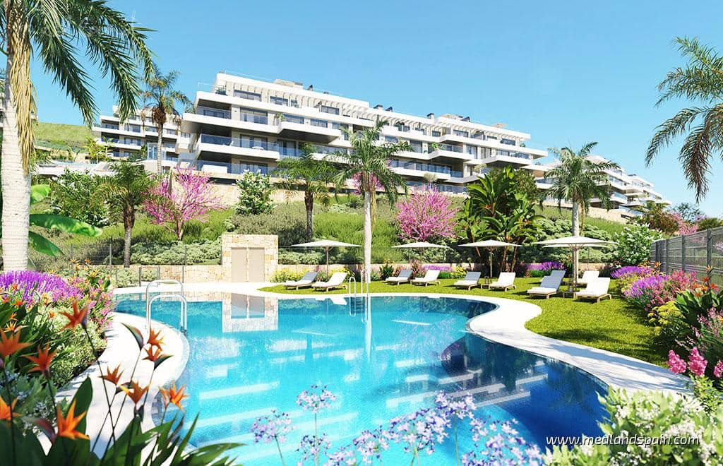 2 soveværelse Lejlighed til salg i Mijas Costa med swimmingpool garage - € 535.000 (Ref: 8913474)