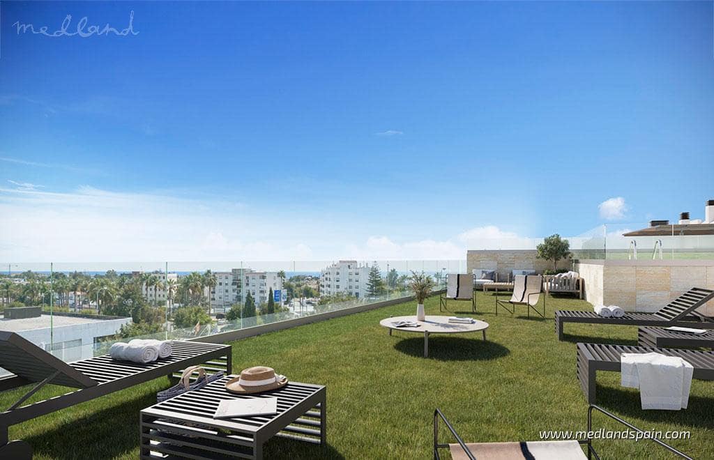 2 makuuhuone Huoneisto myytävänä paikassa San Pedro de Alcantara mukana uima-altaan 
autotalli - 530 000 € (Ref: 8918368)