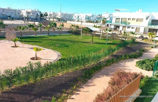 2 bedroom Apartment for sale in Vistabella, Orihuela with pool garage - € 309,900 (Ref: 8921831)