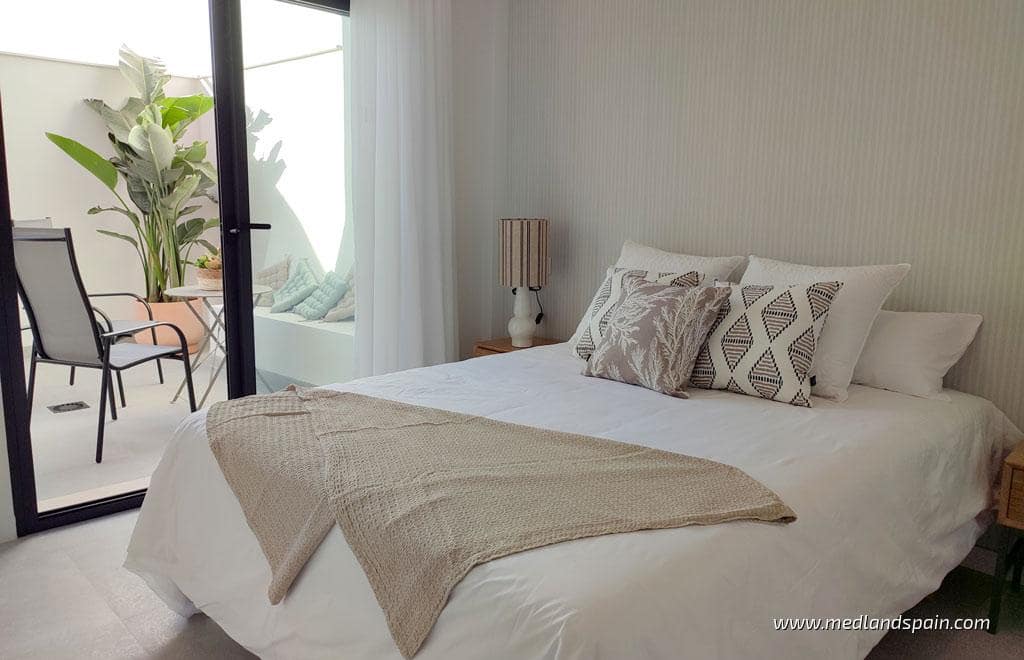 2 bedroom Apartment for sale in Pilar de la Horadada with pool garage - € 269,900 (Ref: 8928596)