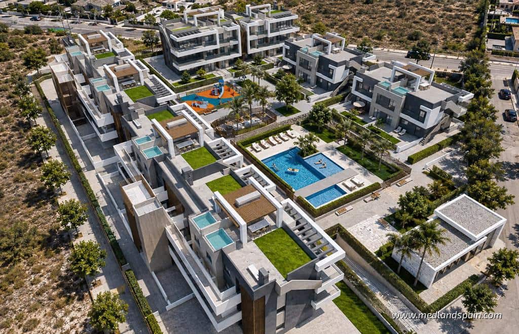 3 makuuhuone Huoneisto myytävänä paikassa Torre de la Horadada mukana uima-altaan 
autotalli - 539 900 € (Ref: 8937306)