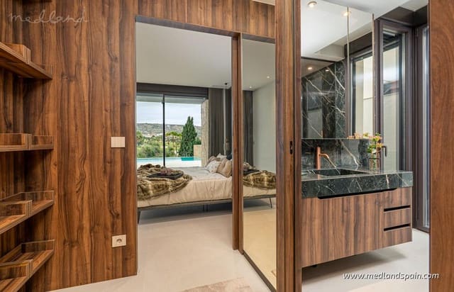 3 makuuhuone Huvila myytävänä paikassa Algorfa mukana uima-altaan 
autotalli - 1 249 000 € (Ref: 8949074)