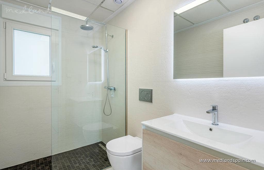 3 bedroom Villa for sale in Los Montesinos with pool garage - € 465,000 (Ref: 8949081)