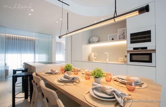 3 slaapkamer Appartement te koop in La Manga del Mar Menor met zwembad garage - € 950.000 (Ref: 8964315)