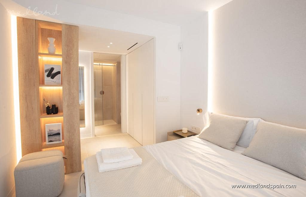 3 chambre Appartement à vendre à La Manga del Mar Menor avec piscine garage - 890 000 € (Ref: 8964316)