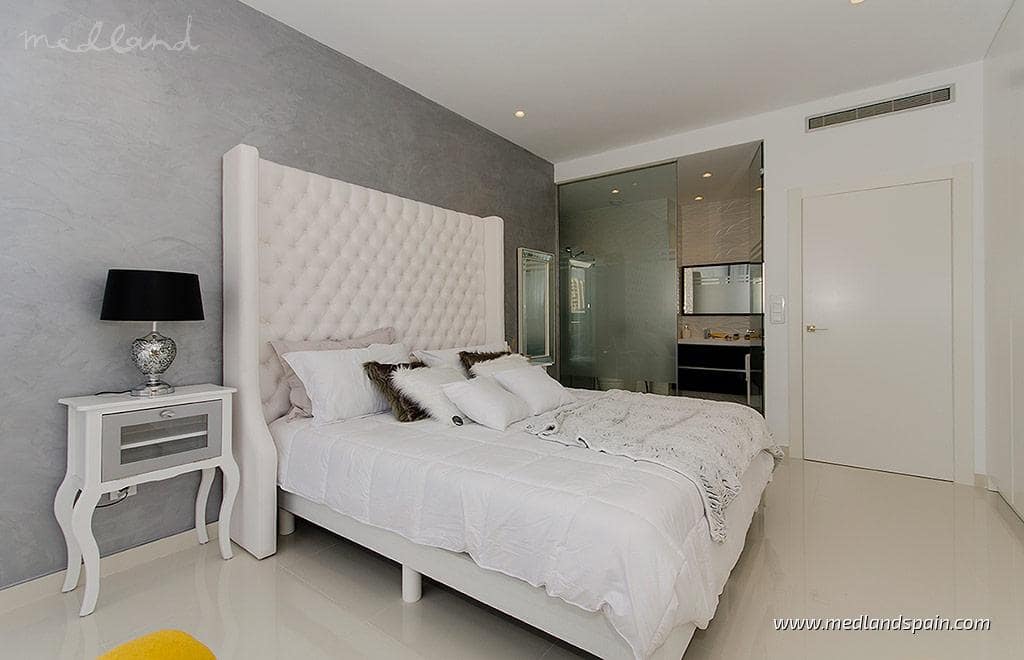 4 soverom Villa til salgs i Playa Honda med svømmebasseng garasje - € 575 000 (Ref: 8972675)