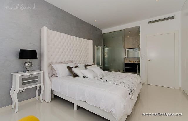 Chalet de 4 habitaciones en Playa Honda, Cartagena en venta con piscina garaje - 790.000 € (Ref: 8972675)