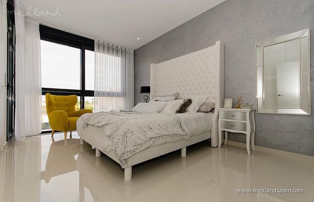 Chalet de 4 habitaciones en Playa Honda, Cartagena en venta con piscina garaje - 790.000 € (Ref: 8972675)