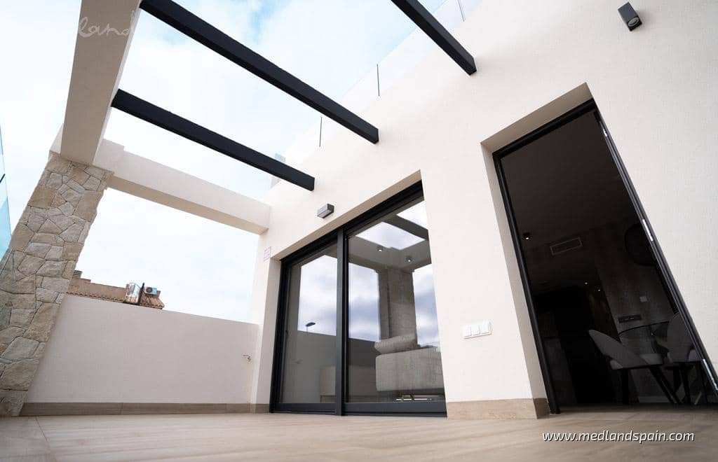 3 bedroom Apartment for sale in Pilar de la Horadada with pool garage - € 365,000 (Ref: 8982707)