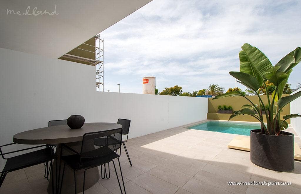 Casa de 2 habitaciones en Pilar de la Horadada en venta con piscina - 314.900 € (Ref: 8982708)