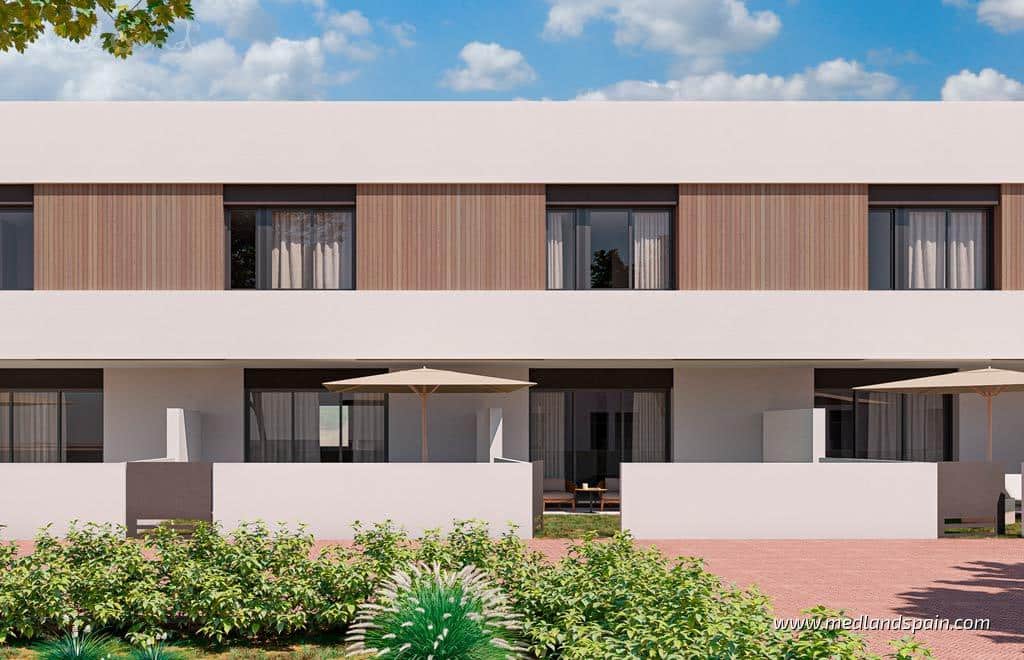 Casa de 2 habitaciones en Pilar de la Horadada en venta con piscina - 314.900 € (Ref: 8982708)