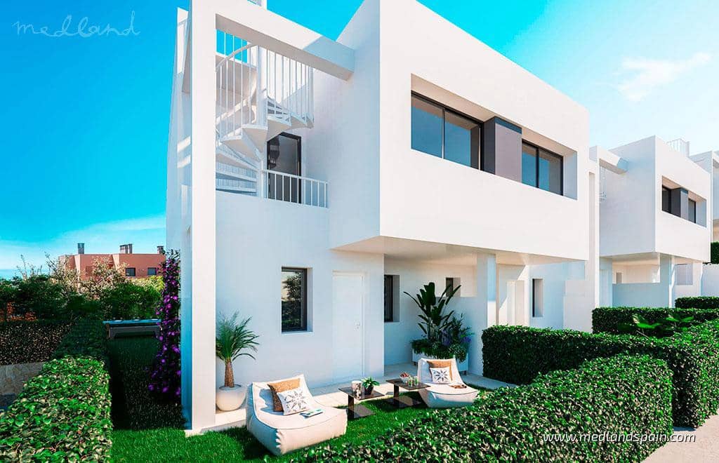 3 soveværelse Byhus til salg i Manilva med swimmingpool garage - € 595.000 (Ref: 8986161)