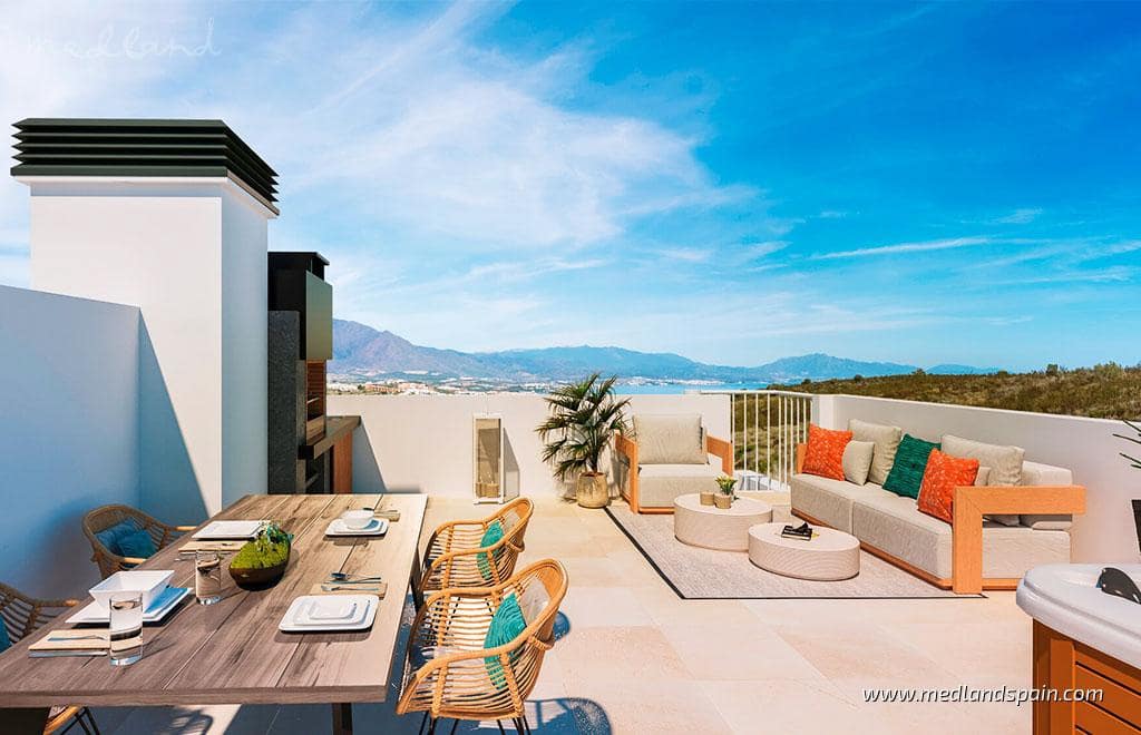 3 soveværelse Byhus til salg i Manilva med swimmingpool garage - € 595.000 (Ref: 8986161)