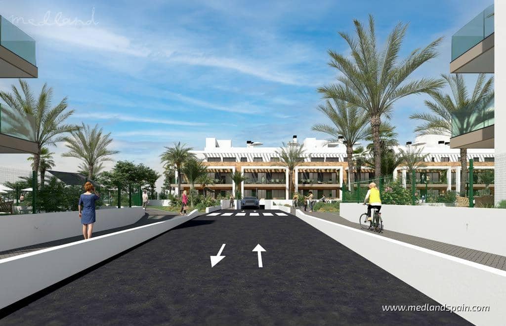 2 bedroom Apartment for sale in Los Alcazares with pool garage - € 315,000 (Ref: 8986168)