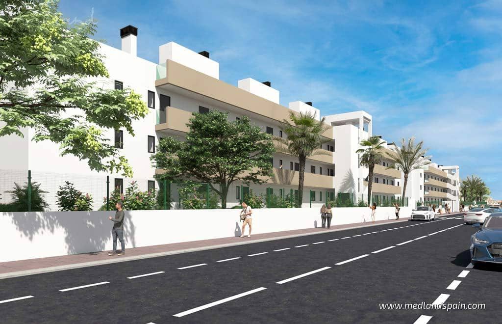 Apartamento de 2 habitaciones en Los Alcázares en venta con piscina garaje - 320.000 € (Ref: 8986168)