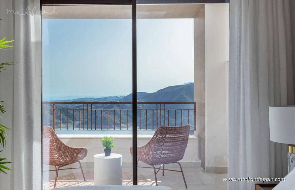 3 makuuhuone Omakotitalo myytävänä paikassa Marbella mukana uima-altaan 
autotalli - 620 000 € (Ref: 8988810)