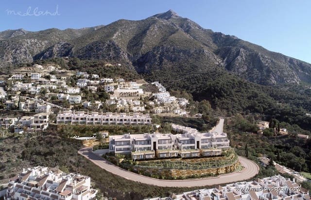 3 makuuhuone Omakotitalo myytävänä paikassa Marbella mukana uima-altaan 
autotalli - 620 000 € (Ref: 8988810)