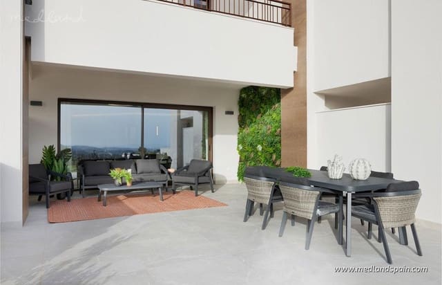 3 bedroom Townhouse for sale in Marbella with pool garage - € 590,000 (Ref: 8988810)