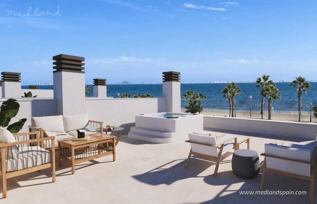 Chalet de 3 habitaciones en Los Alcázares en venta con piscina garaje - 1.390.000 € (Ref: 8988812)