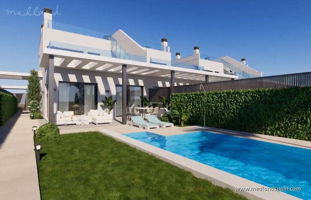 Chalet de 3 habitaciones en Los Alcázares en venta con piscina garaje - 1.390.000 € (Ref: 8988812)