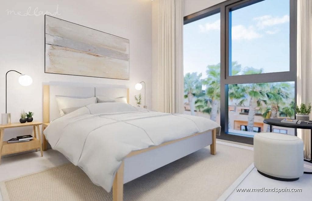 Chalet de 3 habitaciones en Los Alcázares en venta con piscina garaje - 1.390.000 € (Ref: 8988812)