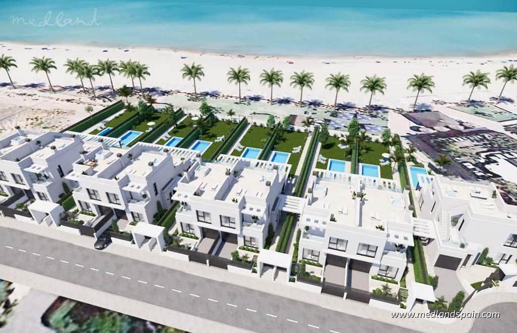 Chalet de 3 habitaciones en Los Alcázares en venta con piscina garaje - 1.390.000 € (Ref: 8988812)