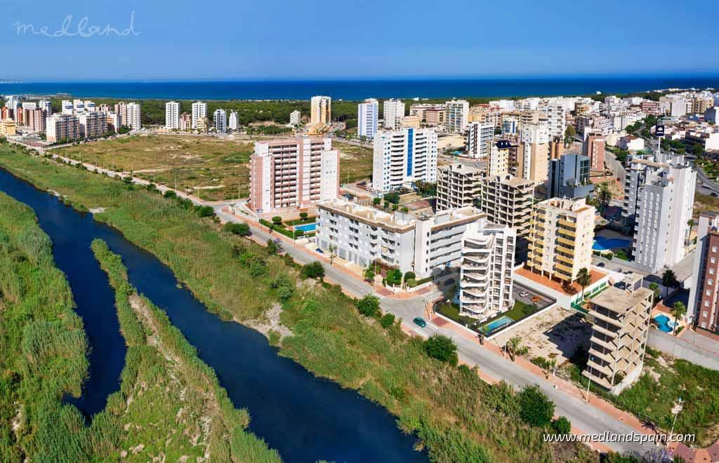 3 soveværelse Lejlighed til salg i Guardamar del Segura med swimmingpool garage - € 640.000 (Ref: 8998835)