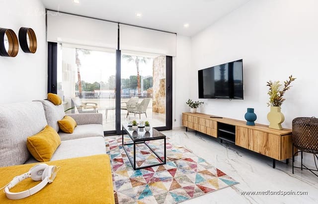 Apartamento de 2 habitaciones en San Miguel de Salinas en venta con piscina garaje - 244.000 € (Ref: 9005175)