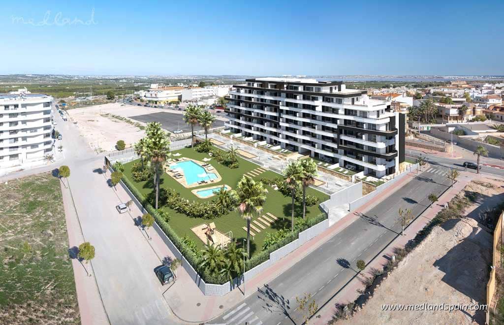 2 soverom Leilighet til salgs i San Miguel de Salinas med svømmebasseng garasje - € 244 000 (Ref: 9005175)