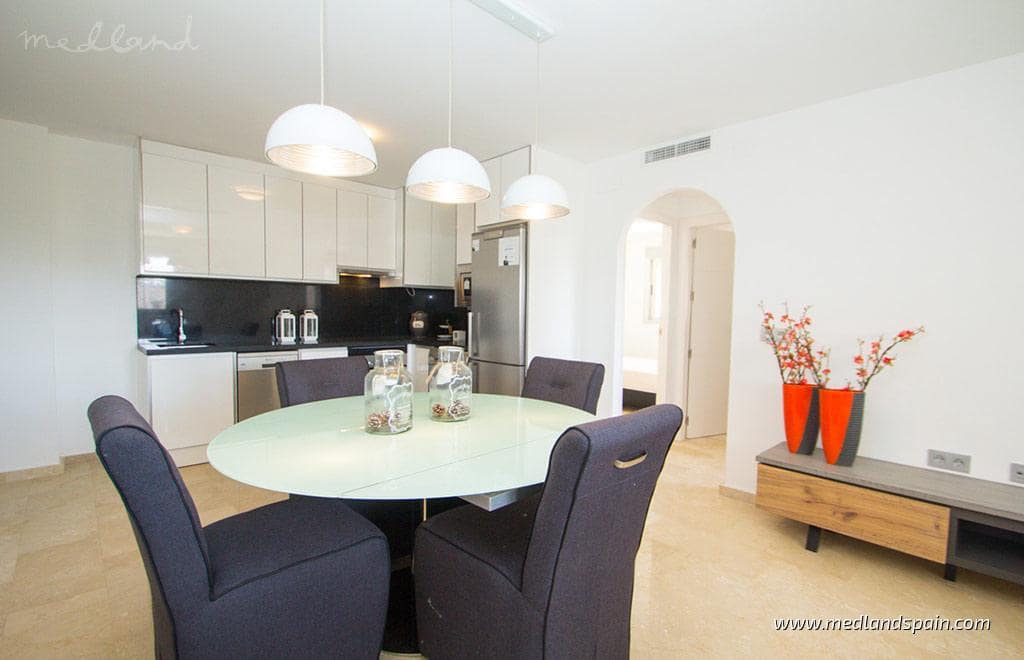 2 soveværelse Lejlighed til salg i Villamartin - € 283.000 (Ref: 9007262)