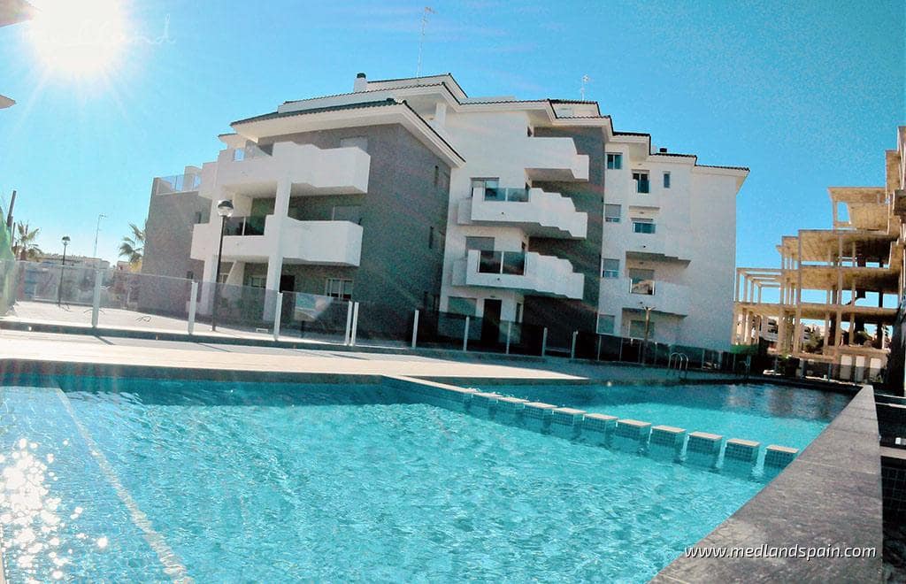 2 soveværelse Lejlighed til salg i Villamartin - € 283.000 (Ref: 9007262)