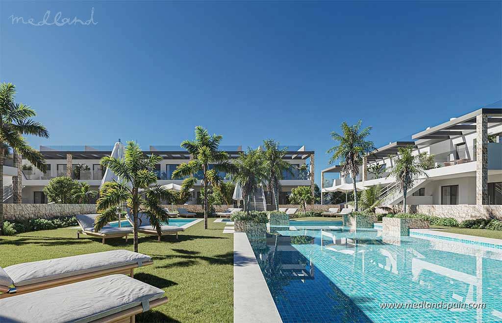 4 soveværelse Villa til salg i Punta Prima med swimmingpool garage - € 699.900 (Ref: 9018572)