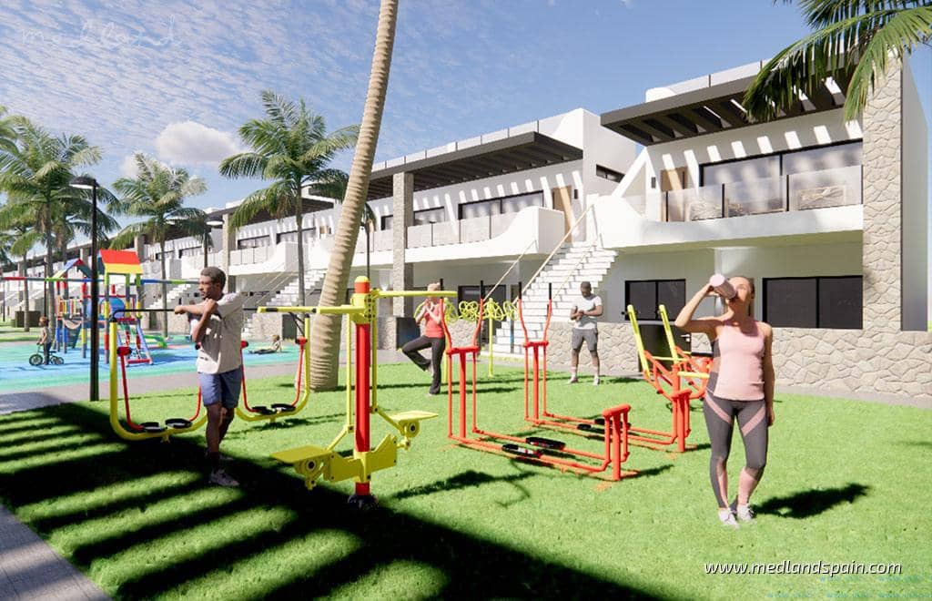 4 soveværelse Villa til salg i Punta Prima med swimmingpool garage - € 699.900 (Ref: 9018572)