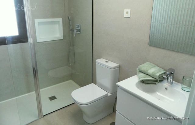 3 quarto Casa em Banda para venda em Pilar de la Horadada com piscina garagem - 354 900 € (Ref: 9029986)