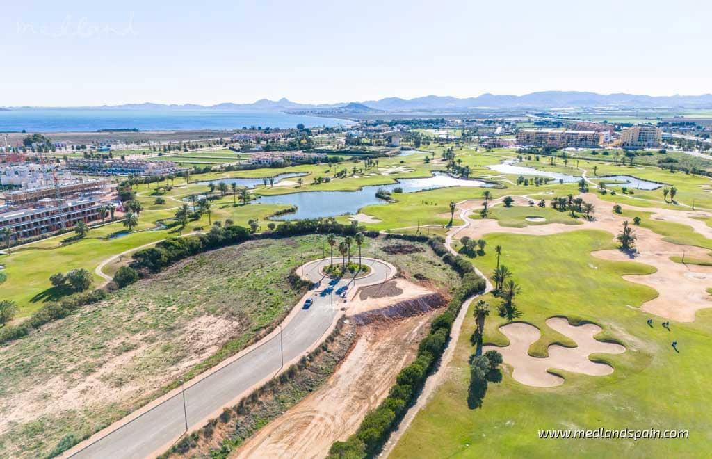 2 soveværelse Lejlighed til salg i Los Alcazares med swimmingpool garage - € 289.000 (Ref: 9046424)