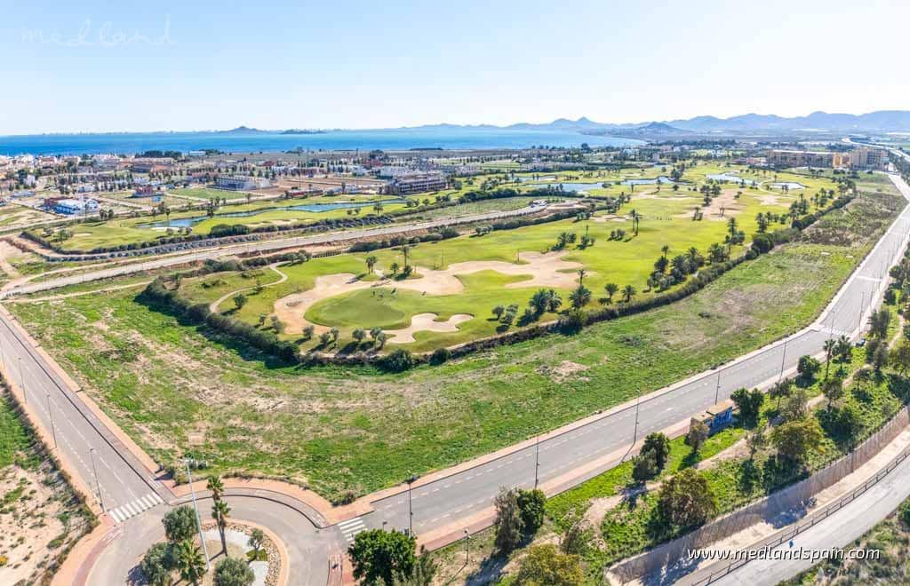 2 soveværelse Lejlighed til salg i Los Alcazares med swimmingpool garage - € 289.000 (Ref: 9046424)