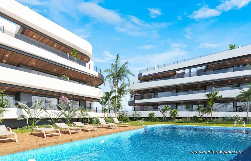 2 makuuhuone Huoneisto myytävänä paikassa Los Alcazares mukana uima-altaan 
autotalli - 299 000 € (Ref: 9046427)