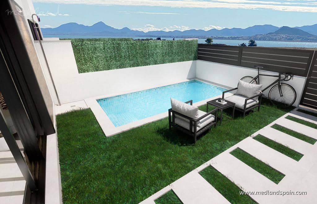 3 soveværelse Villa til salg i Los Alcazares med swimmingpool garage - € 419.900 (Ref: 9057724)