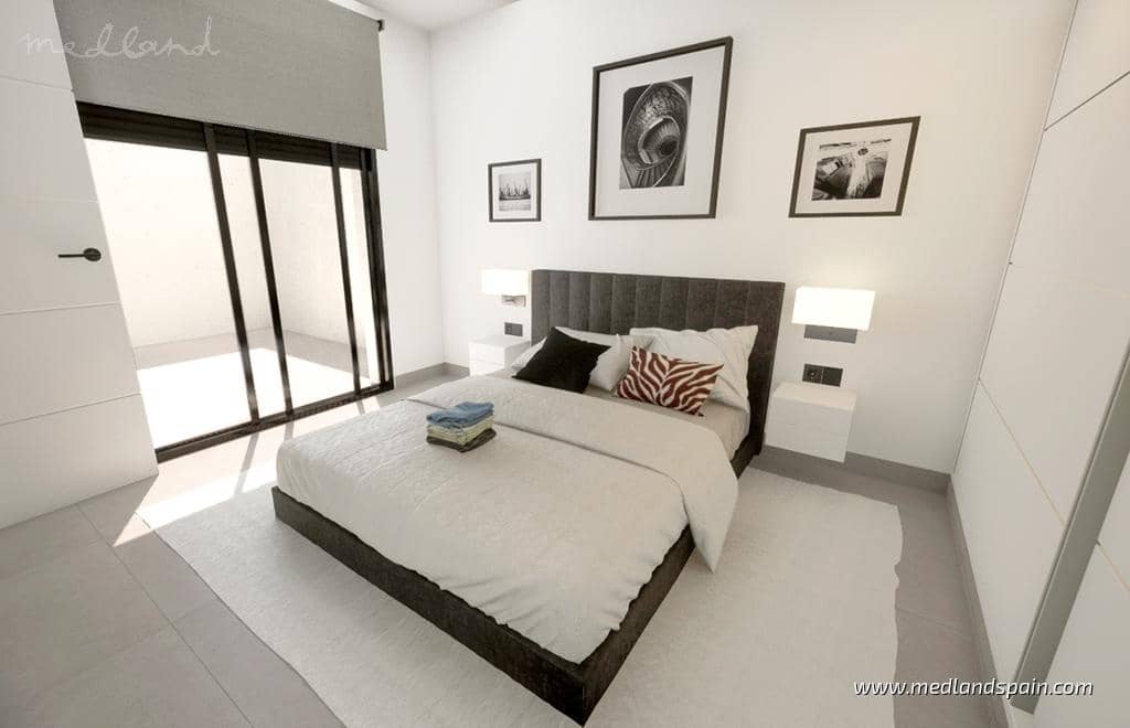 3 soveværelse Villa til salg i Los Alcazares med swimmingpool garage - € 419.900 (Ref: 9057724)