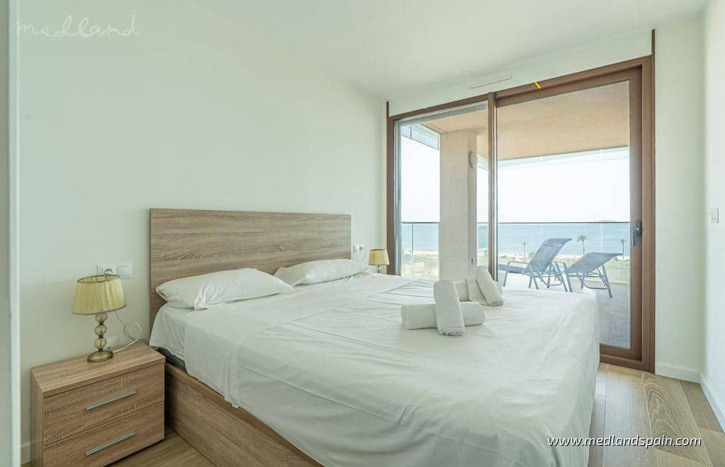 3 soveværelse Lejlighed til salg i La Manga del Mar Menor med swimmingpool garage - € 379.500 (Ref: 9078086)