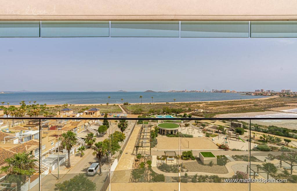 3 soveværelse Lejlighed til salg i La Manga del Mar Menor med swimmingpool garage - € 379.500 (Ref: 9078086)