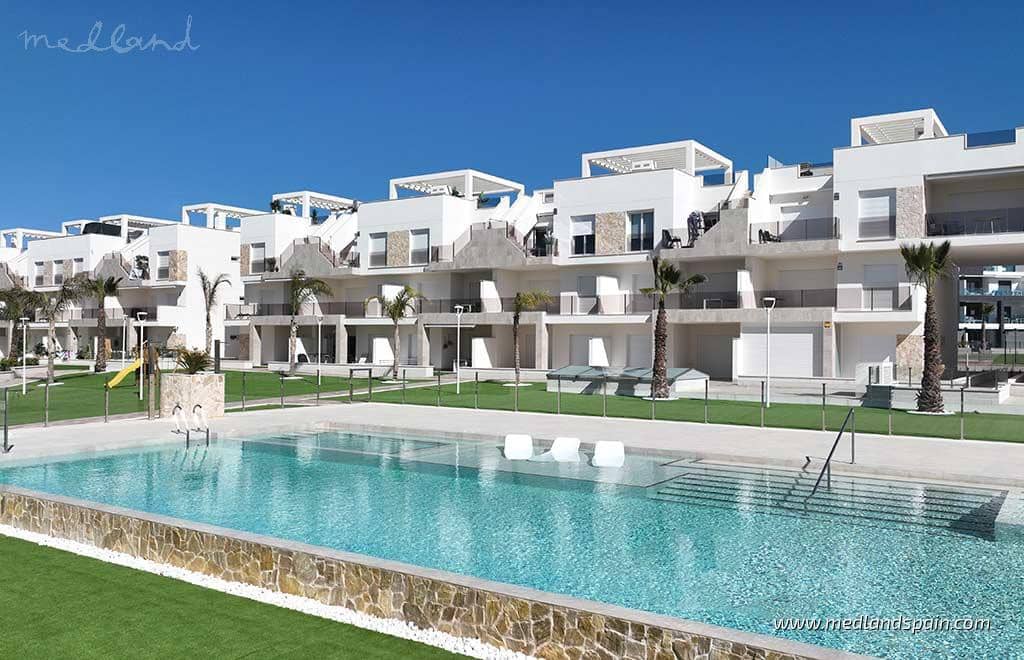 2 soveværelse Lejlighed til salg i Guardamar del Segura med swimmingpool garage - € 370.000 (Ref: 9094560)