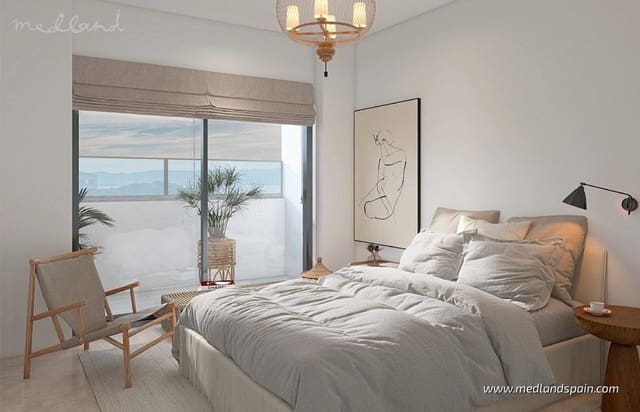 3 makuuhuone Huoneisto myytävänä paikassa Las Piscinas Naturales, Torrevieja mukana uima-altaan - 495 000 € (Ref: 9096094)