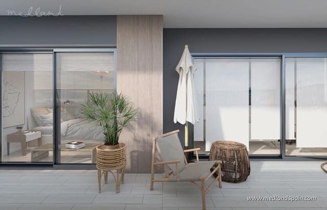Apartamento de 3 habitaciones en Torrevieja en venta con piscina - 495.000 € (Ref: 9096094)