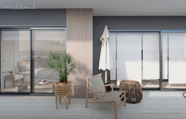 3 makuuhuone Huoneisto myytävänä paikassa Las Piscinas Naturales, Torrevieja mukana uima-altaan - 548 000 € (Ref: 9096095)