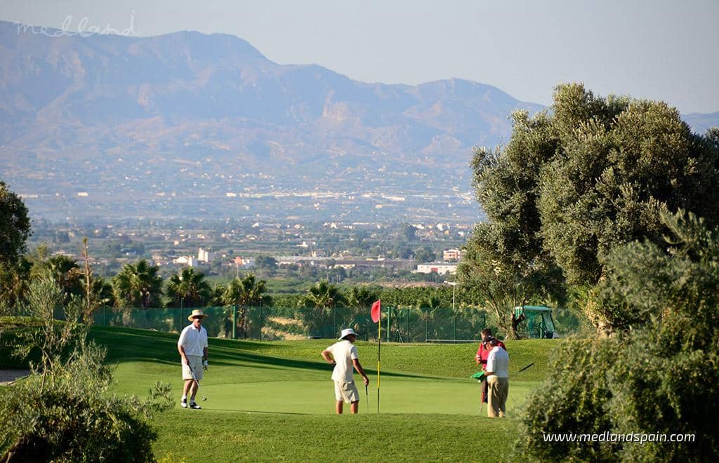 3 soveværelse Byhus til salg i Algorfa med garage - € 465.000 (Ref: 9110459)